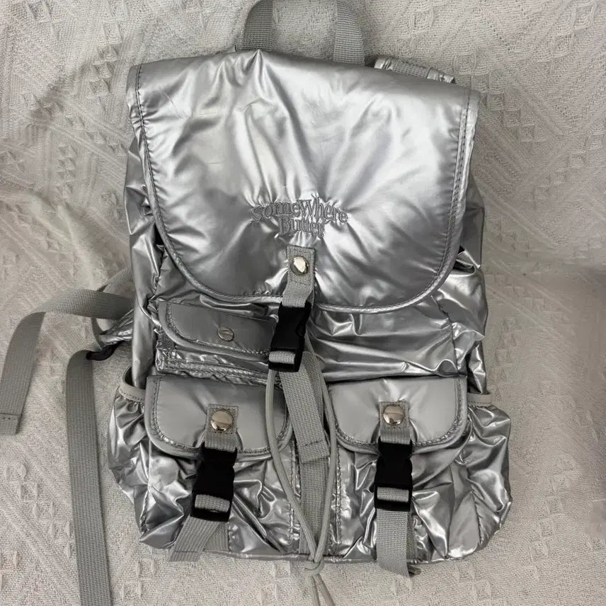 [BUNJANG] Somewhere Better Backpack Silver / 썸웨어버터 백팩 실버