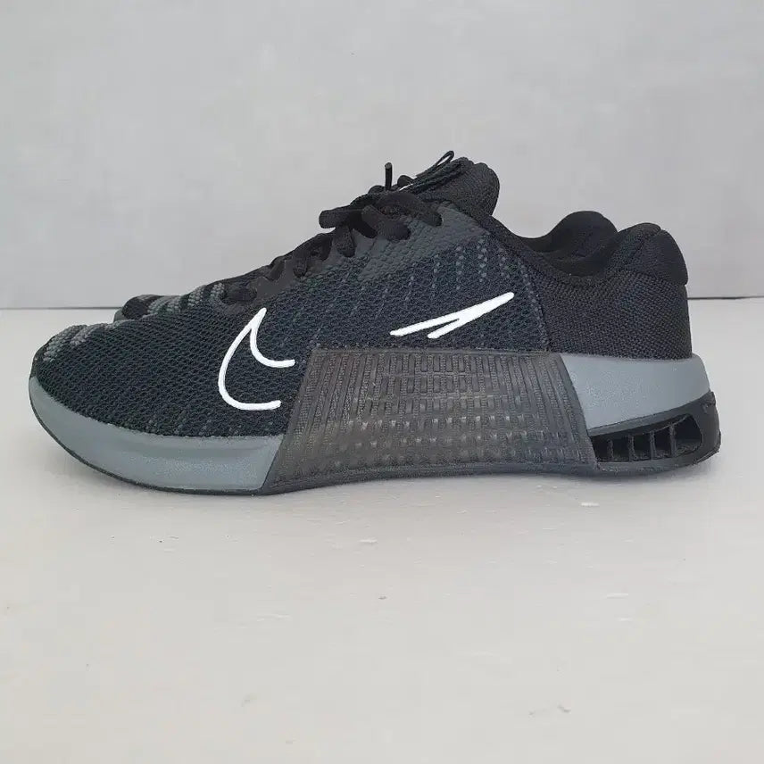 [BUNJANG] Nike Metcon 9 Black Smoke Grey / 나이키 메트콘 9 블랙 스모크 그레이 (245)
