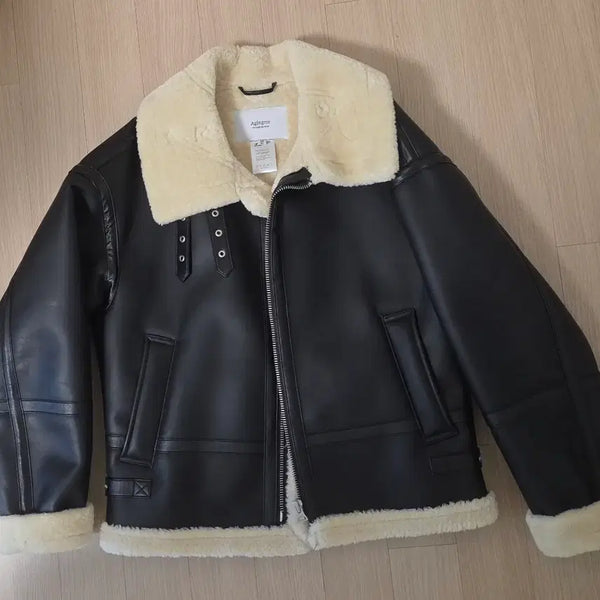 [BUNJANG] Agingccc B-3 Shearling Jacket Black Ivory (M) / 에이징씨씨씨 드롭숄더핏 B-3 무스탕 M 블랙아이보리 판매