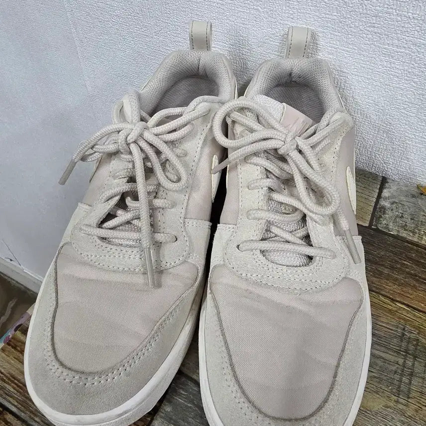 [BUNJANG] Nike Swoosh Sneakers Beige 240 / 나이키 스우시 스니커즈 베이지240