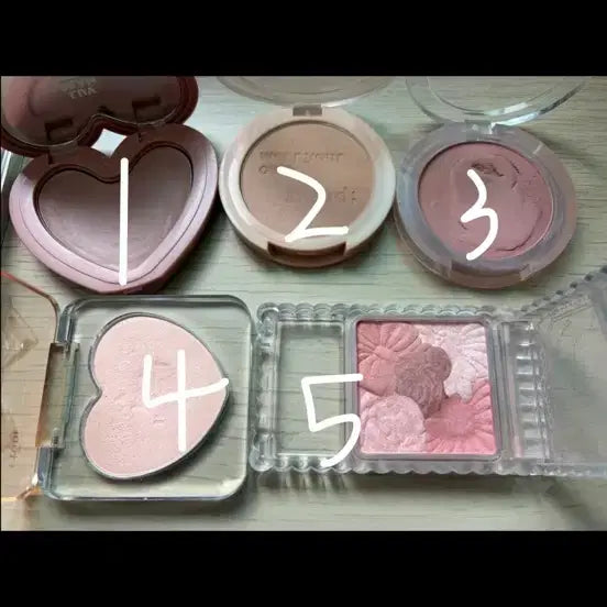 [BUNJANG] Bundle of Blushes, Eyeshadows, and Lip Pencils / 블러셔, 섀도우, 펜슬 등 화장품 일괄
