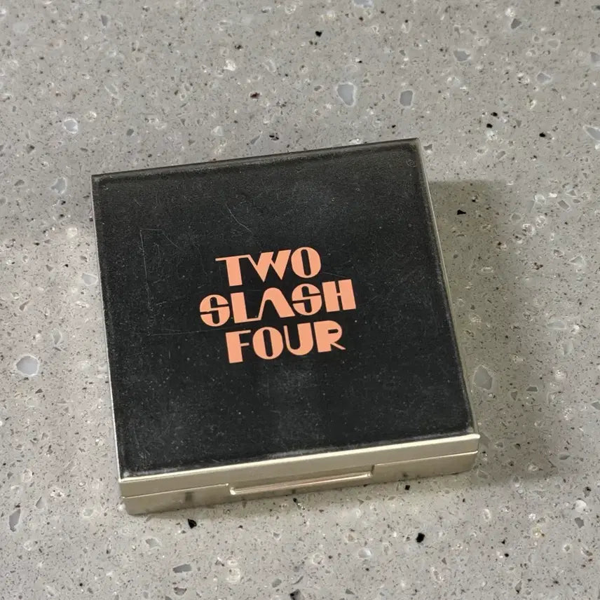 [BUNJANG] Two Slash Four All Over Face Blush Dim Beige / 투슬래시포 블러셔 딤베이지