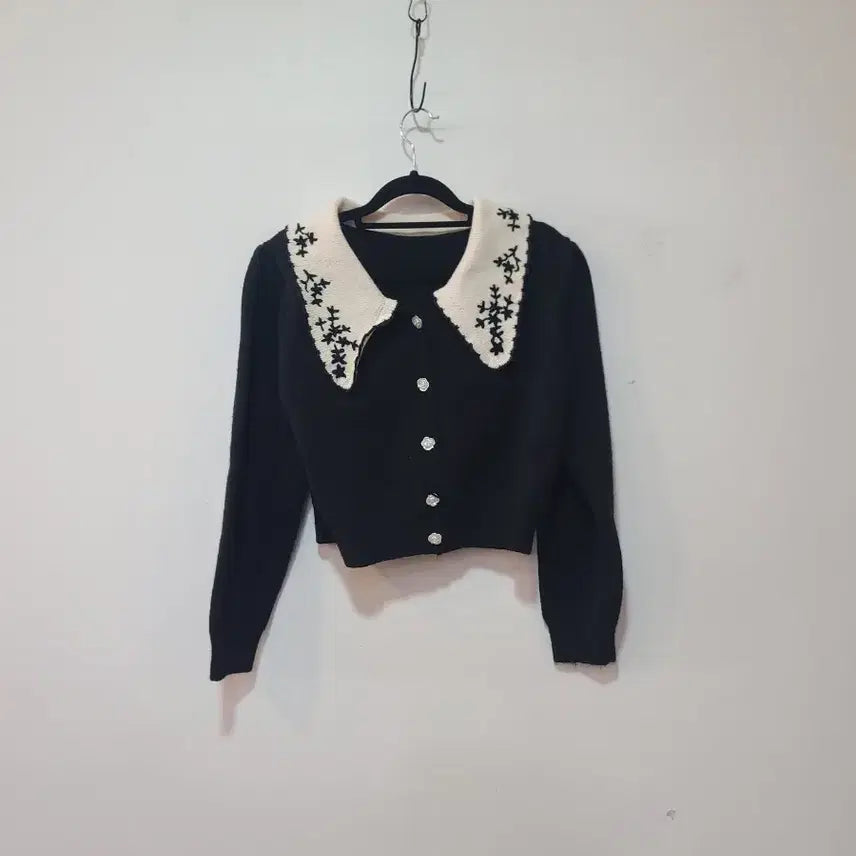 [BUNJANG] Black Collar Knit Cardigan / 블랙 카라 니트 가디건