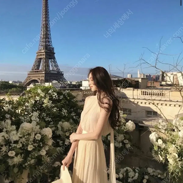 [BUNJANG] La Belle Blanc Celia Silk Set-up (Blouse, Skirt) / 라벨르블랑 실리아 실크 연베이지 셋업