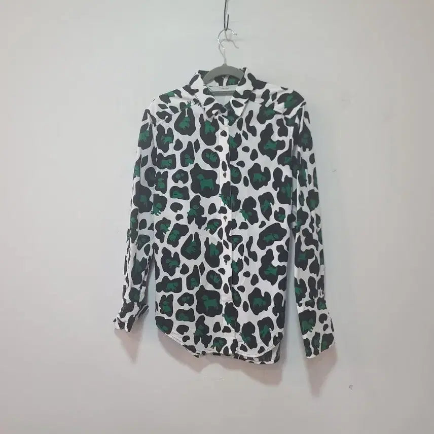[BUNJANG] Pushbutton Animal Pattern Shirt / 푸시버튼 애니멀 패턴 셔츠