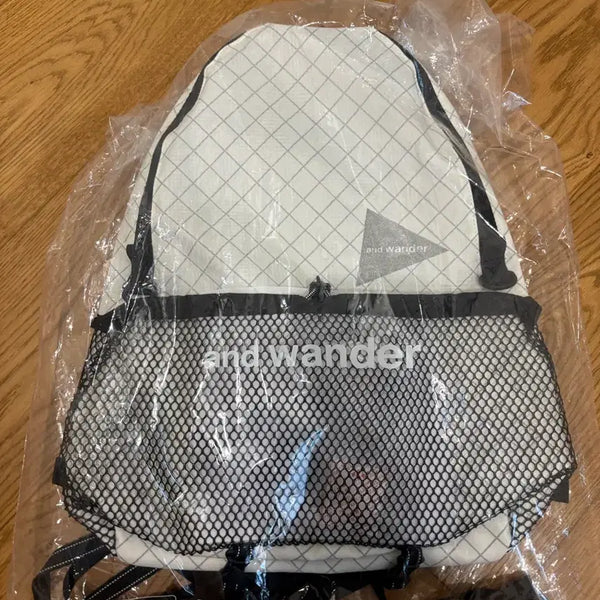 [BUNJANG] And Wander Eco Pack 20L Backpack White / 앤드원더 백팩 에코팩 20L 화이트