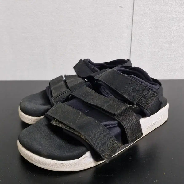 [BUNJANG] Adidas Strap Sandals (Size 235) / 아디다스 스트랩 샌들(235)