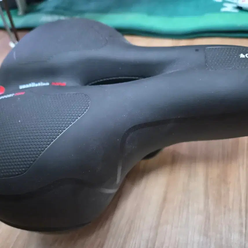 [BUNJANG] Bicycle Saddle Waterproof Cushion with Shock Absorbing Springs / 자전거 쿠션 방수 안 장