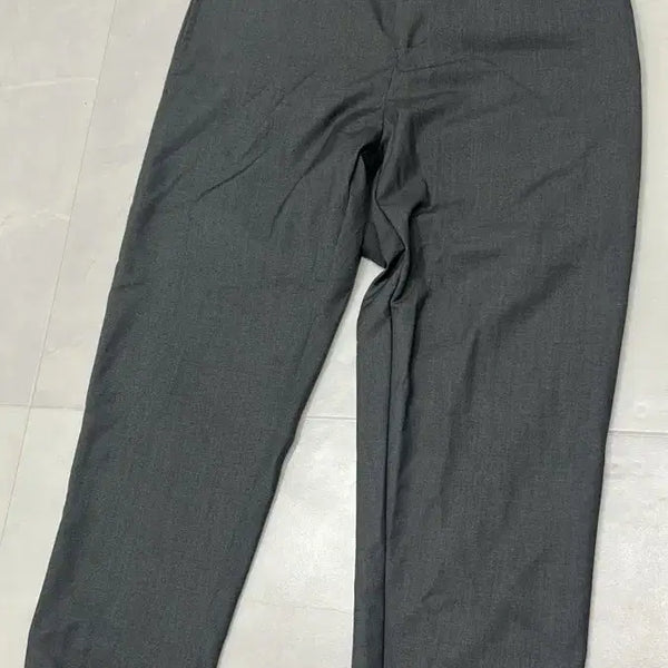 [BUNJANG] Thom Browne Grey Stripe Rolled Cuff Trousers / 톰브라운 그레이 스트라이프 롤업 팬츠
