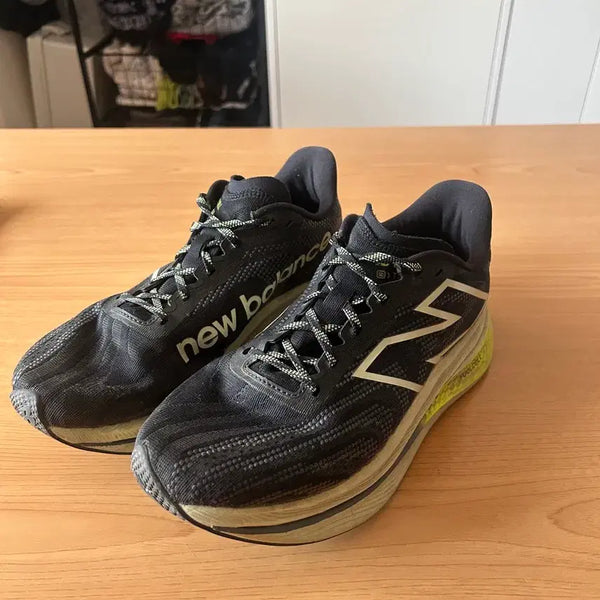 [BUNJANG] New Balance FuelCell SuperComp Trainer v2 2E / 뉴발란스 퓨어셀 슈퍼콤프 트레이너 v2 2e