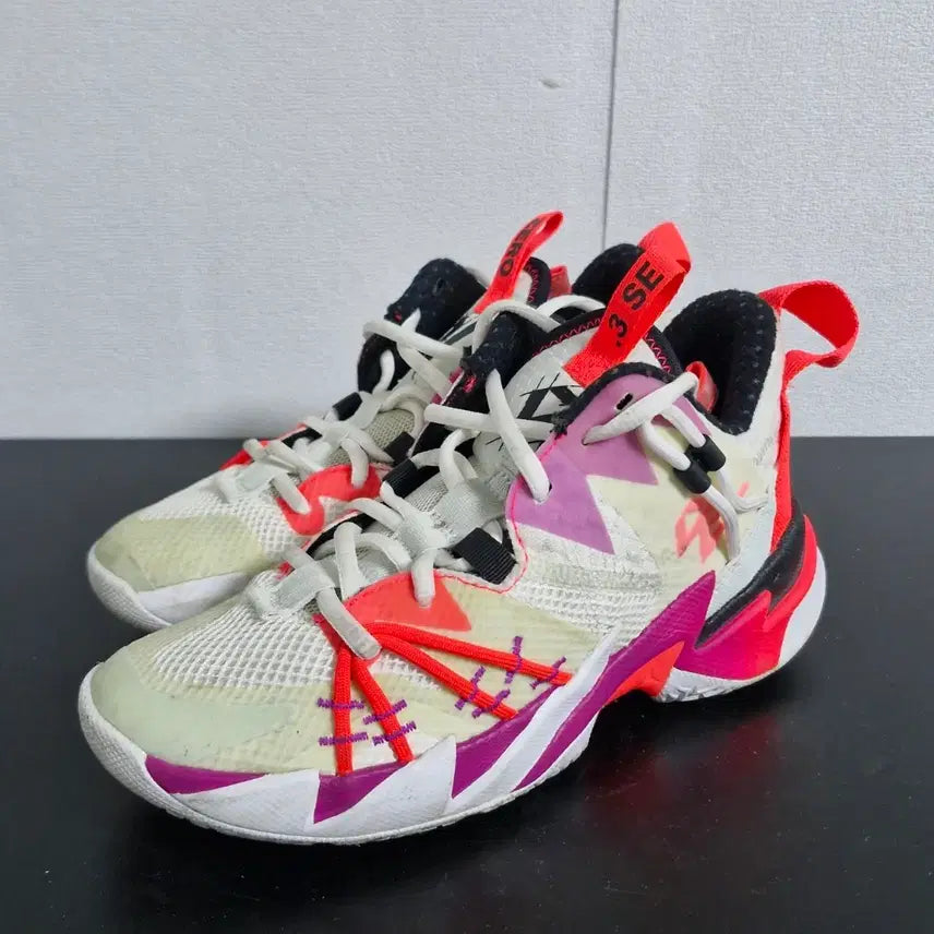 [BUNJANG] Jordan Why Not Zer0.3 "Flash Crimson" (Women's 6.5) / 조던 와이낫 제로 3 플래시 크림슨 (225)