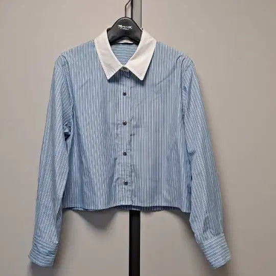 [BUNJANG] Roem Blue Stripe Cropped Shirt / 로엠 셔츠