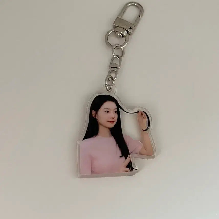 [BUNJANG] Kim Jiwon Acrylic Keyring / 김지원 아크릴 키링