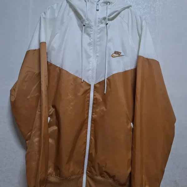 [BUNJANG] Nike NSW Windrunner Hooded Jacket / 나이키 NSW 윈드러너 후드 재킷