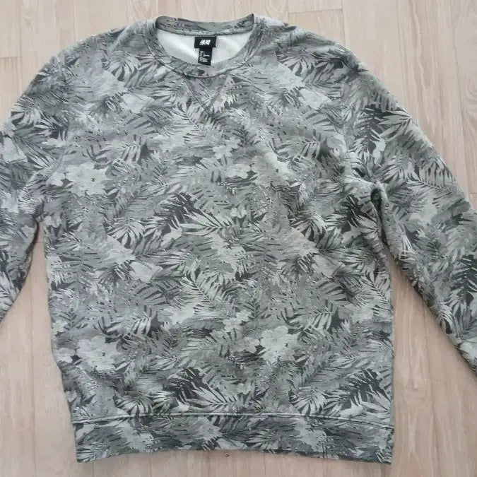 [BUNJANG] H&M Graphic Sweatshirt Grey L / H&M 그래픽 맨투맨 그레이 L