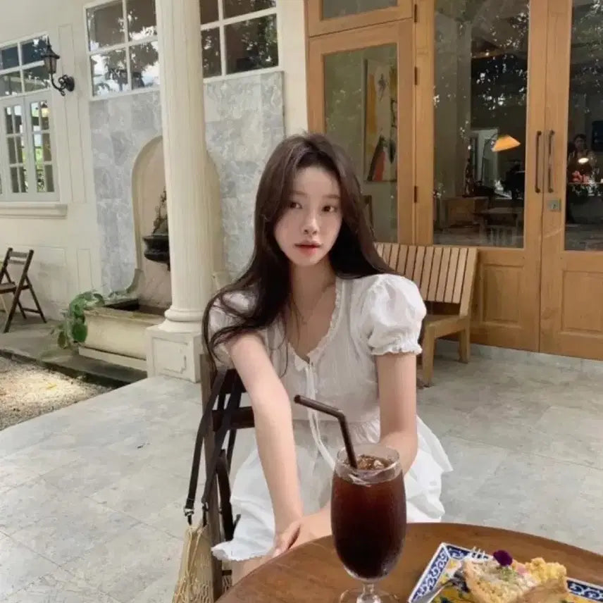 [BUNJANG] Leeds Selpa Puff Blouse / leeds 리즈 셀파 퍼프 블라우스