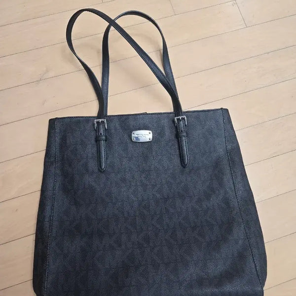 [BUNJANG] Michael Kors Black MK Logo Tote Bag / 마이클코어스 블랙 MK 로고 토트백