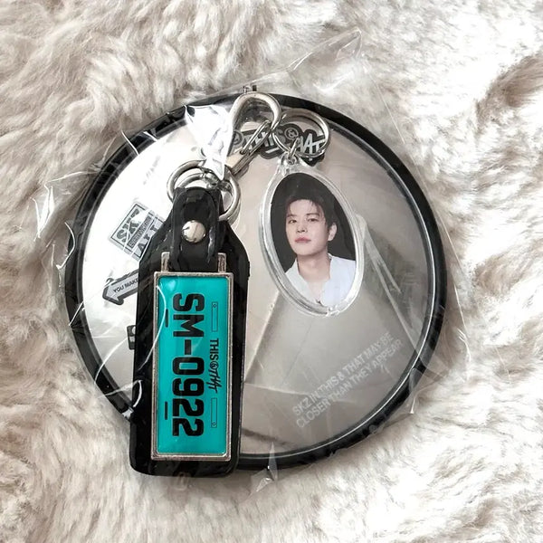 [BUNJANG] Stray Kids THIS & THAT Truck Version Minho Keyring Set / (미개봉) 스키즈 스트레이키즈 디스앤댓 한정반 트럭 버전 키링 승민 this&that truck ver 거울 키체인 keychain