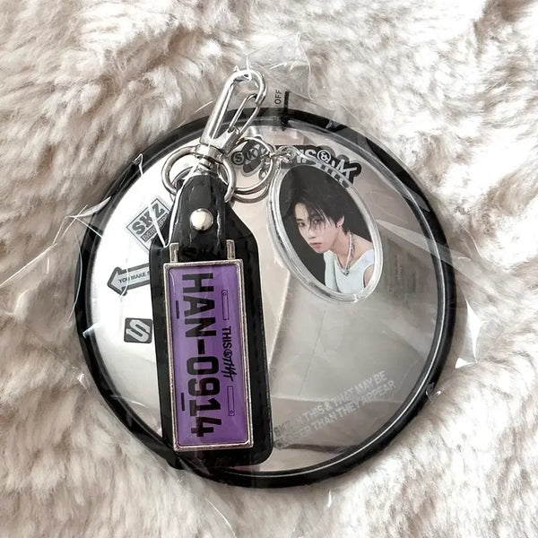 [BUNJANG] Stray Kids THIS & THAT Limited Edition Truck Version Han Keychain Set / (미개봉) 스키즈 스트레이키즈 디스앤댓 한정반 트럭 버전 키링 한 this&that truck ver HAN 거울 키체인 keychain