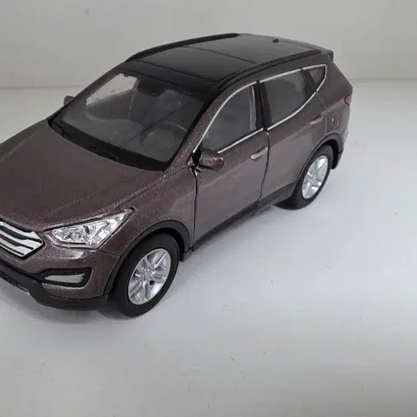 [BUNJANG] Hyundai Santa Fe 1:38 Scale Diecast Model (Brown) / 싼타페 1:38 브라운