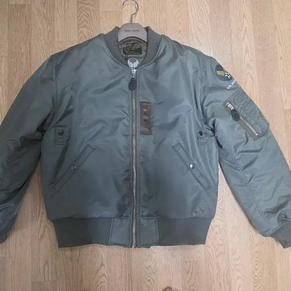 [BUNJANG] Outstanding MA-1 Jumper / 아웃스탠딩 ma-1