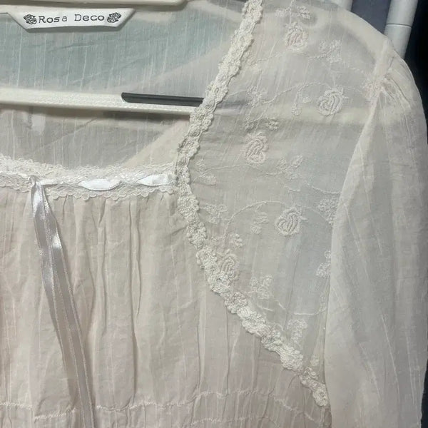 [BUNJANG] Rosa Deco Lace Blouse White / 로사 데코 레이스 블라우스 화이트