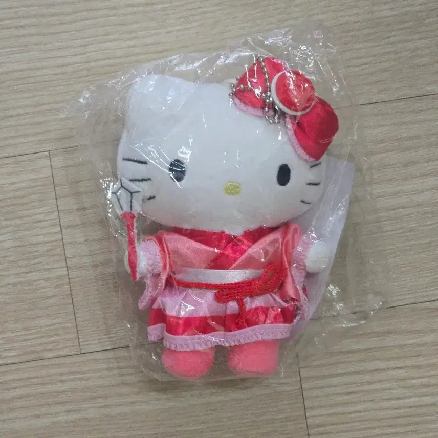 [BUNJANG] Hello Kitty Plush Doll (Helion) / 헬로키티 봉제 인형 (헬미온님)