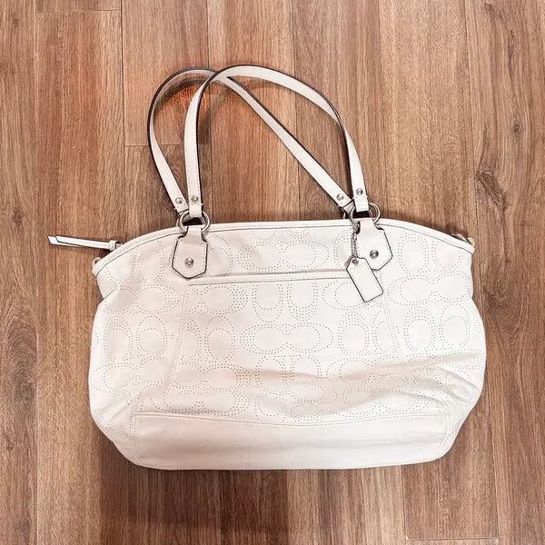 [BUNJANG] Coach Signature Punching Logo Shoulder Bag White / 코치 시그니처 펀칭 로고 숄더백 화이트