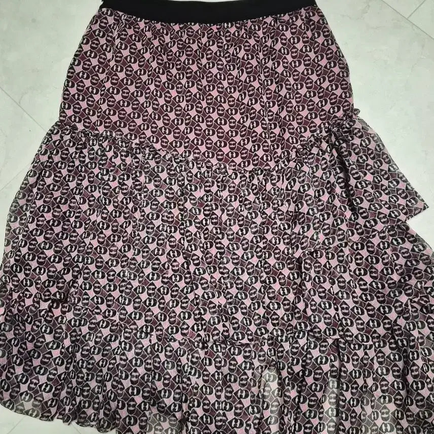 [BUNJANG] Lucky Chouette Midi Skirt Pink Pattern / 럭키슈에뜨 치마팝니다