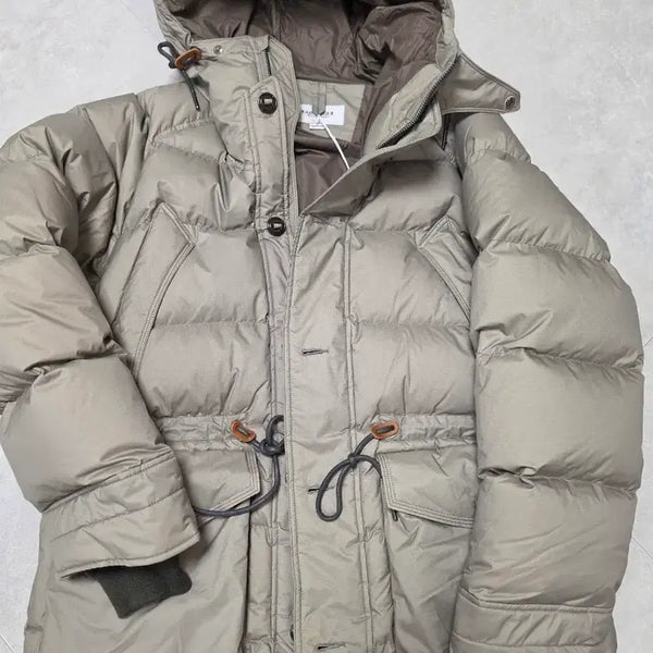 [BUNJANG] Eastlog Utility Shield Padding XL Sand Beige / 이스트로그 유틸리티 쉴드 패딩 XL 샌드 베이지