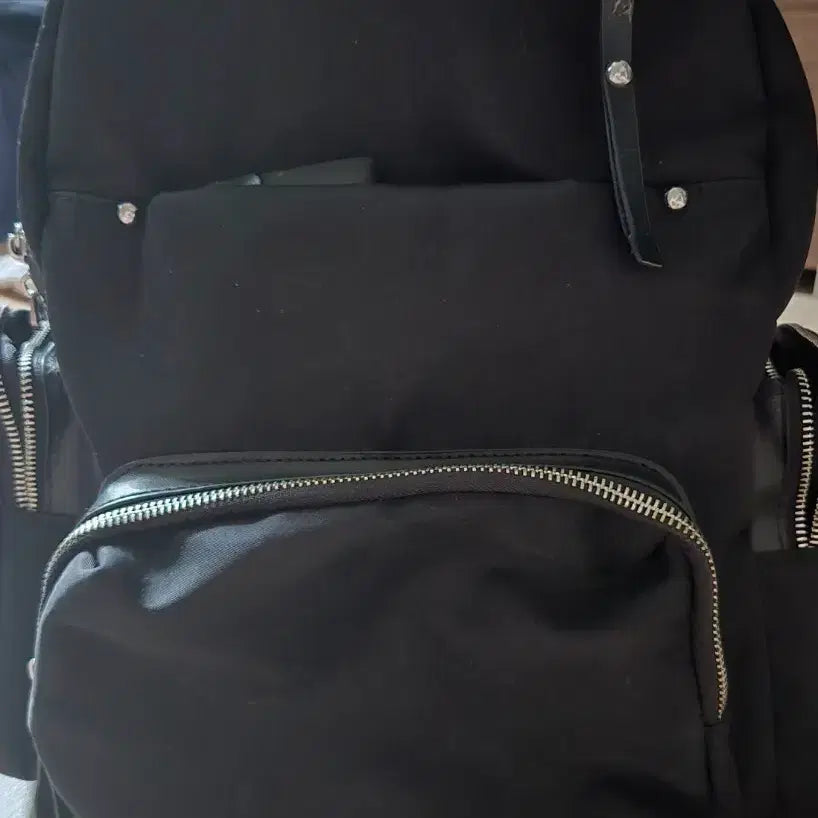 [BUNJANG] Black Nylon Backpack / 블랙 백팩