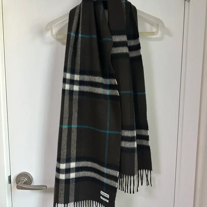 [BUNJANG] Burberry Daniel Lee Cashmere Scarf Snug / 버버리 다니엘리 캐시미어 스카프 [스너그]