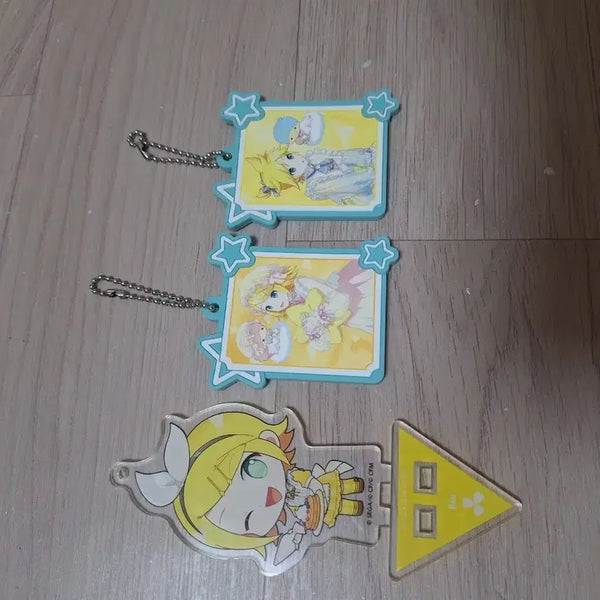 [BUNJANG] Kagamine Rin & Len Acrylic Keychain Bundle / (급전)카가미네 린,렌 아크릴 및 키링판매합니다