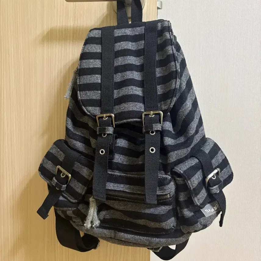 [BUNJANG] 10th Dance Fahison Stripe Backpack / 텐스댄스 파히섬 스트라이프 백팩