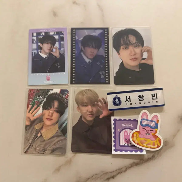 [BUNJANG] Stray Kids Changbin Bundle Set Photocard, Name Tag, Sticker / 스트레이키즈 창빈 포토카드+명찰+스티커 일괄판매