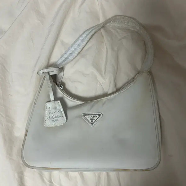 [BUNJANG] Prada Re-Edition 2000 Shoulder Bag White / 프라다 리에디션 2000 숄더백 화이트