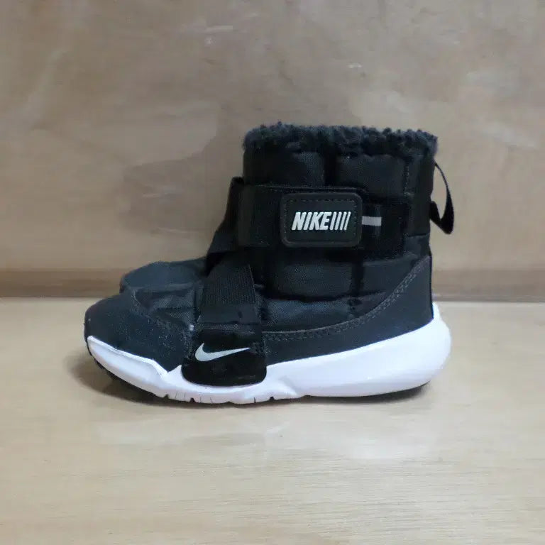 [BUNJANG] Nike Padded Boots Kids Junior / 후루룩구제2 170 나이키 방한화 패딩부츠 키즈 아동화 주니어 260823