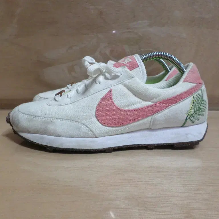 [BUNJANG] Nike Daybreak Sierra Sneakers / 후루룩구제2 여250 나이키 데이브레이크 시에나 운동화 260823