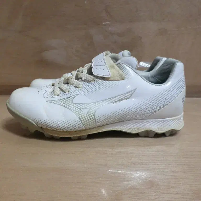 [BUNJANG] Mizuno Kids Baseball Cleats / 후루룩구제 225 미즈노 야구화 키즈 아동화 여성 260823