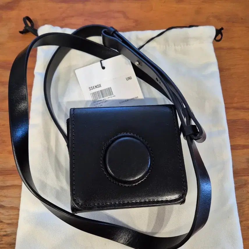 [BUNJANG] La Mer Camera Leather Crossbody Bag Black / 라메르 카메라 가죽 크로스백 블랙