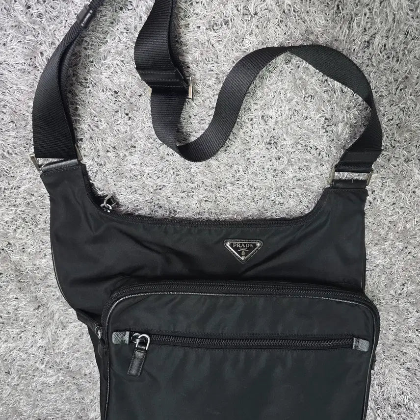 [BUNJANG] Prada Tessuto Nylon Biker Crossbody Bag / 프라다 테수토 나일론 바이커 크로스백