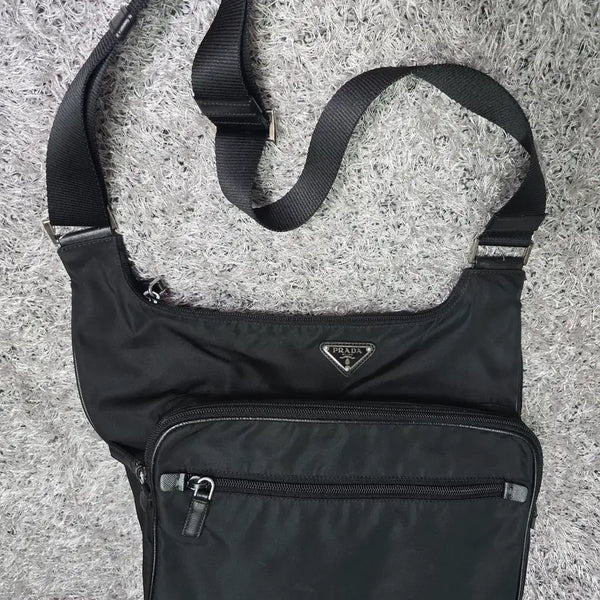 [BUNJANG] Prada Tessuto Nylon Biker Crossbody Bag / 프라다 테수토 나일론 바이커 크로스백