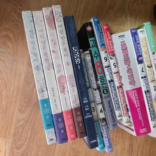 [BUNJANG] Comic Books and Novels Bundle Set / 만화책 및 소설책 일괄판매