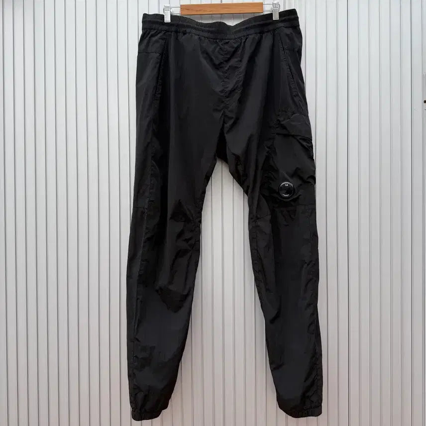 [BUNJANG] C.P. Company Chrome-R Track Pants Black / CP컴퍼니 Chrome-R 트랙팬츠