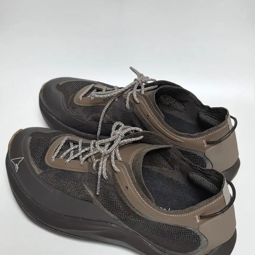 [BUNJANG] ROA Cella Sneakers / ROA 로아 셀라