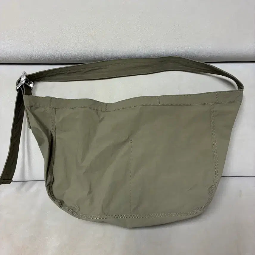 [BUNJANG] ENDEARSMINDS Newspaper Bag Khaki / 엔즈앤드민즈 뉴스페이퍼백 카키 팝니다