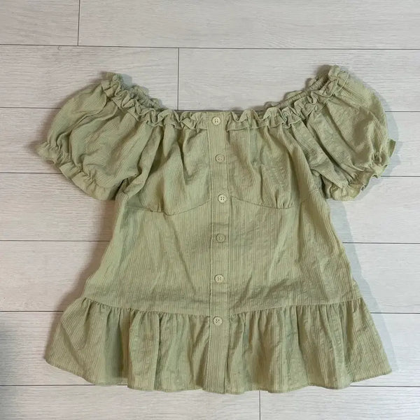 [BUNJANG] Lovely Frill Puff Sleeve Blouse - Light Green / 러블리 프릴 퍼프 소매 블라우스 연두색
