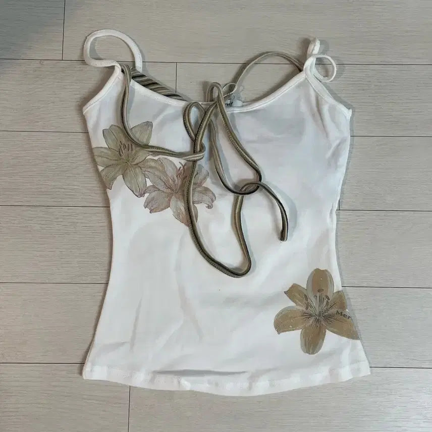 [BUNJANG] Flower Pattern Strap Tank Top / 플라워 패턴 끈 나시 탑