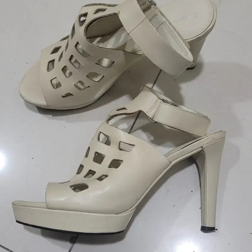 [BUNJANG] Rockport High Heel Sandals Beige Size 250 / 락포트 킬힐 샌들 베이지 250