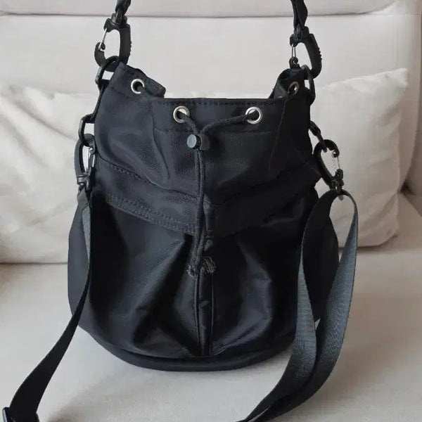 [BUNJANG] Nylon Drawstring Bucket Bag Crossbody Shoulder Bag Black / 나일론 복조리 버킷백 크로스백 숄더백 블랙